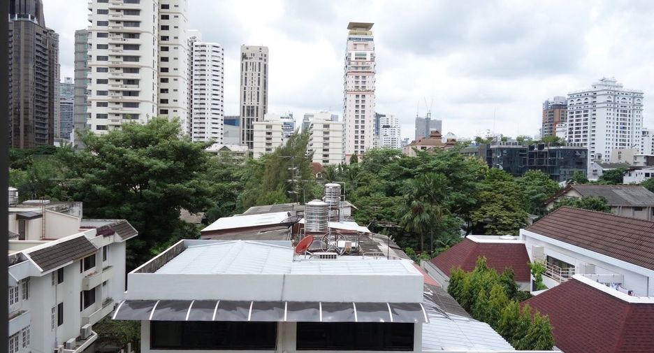 For sale 1 bed condo in Watthana, Bangkok