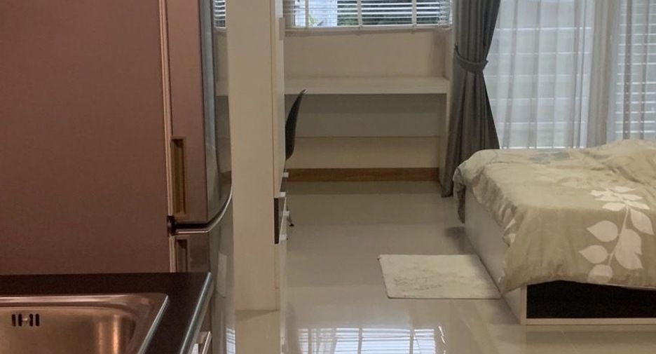 For sale studio condo in Phra Khanong, Bangkok