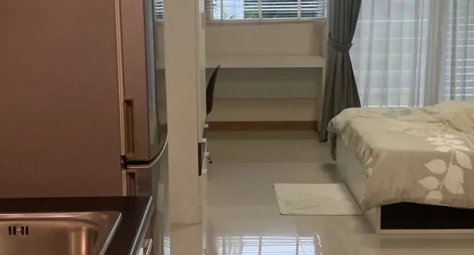 For sale studio condo in Phra Khanong, Bangkok