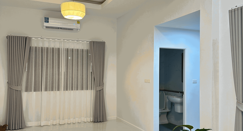For sale 3 bedrooms house in Mueang Lop Buri, Lopburi