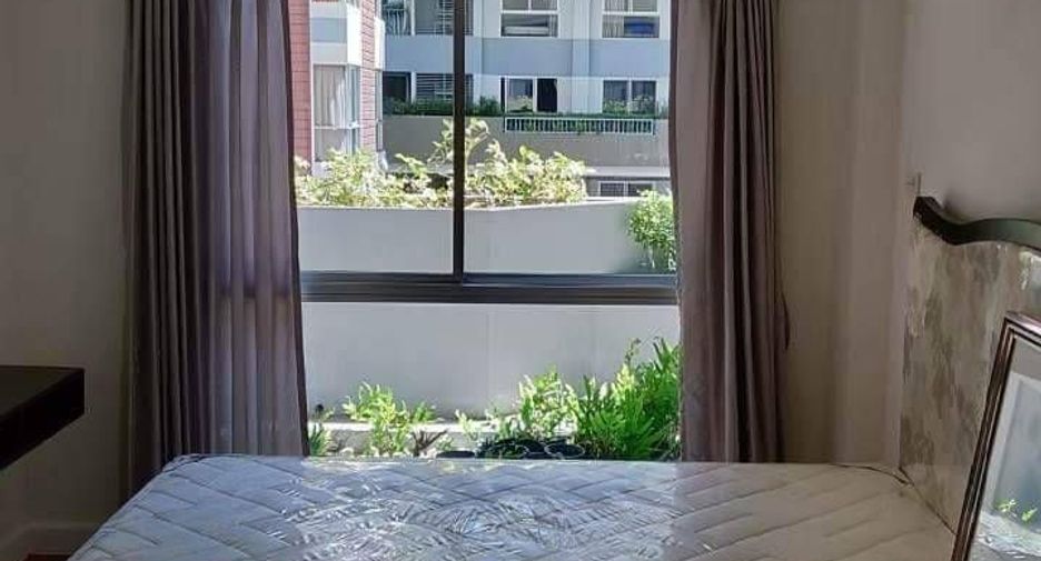 For sale 2 bedrooms condo in Phra Khanong, Bangkok