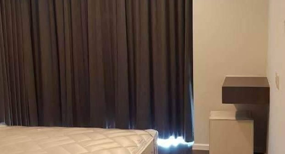 For sale 2 bedrooms condo in Phra Khanong, Bangkok