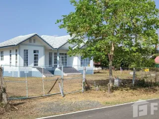 Продажа 3 спальни дом в Mueang Surin, Сурин