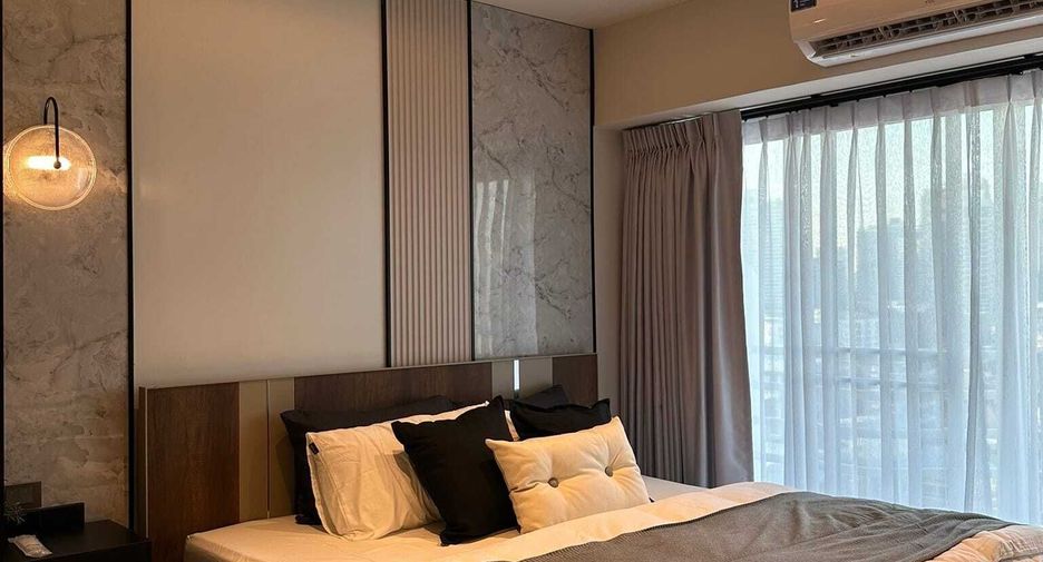 For sale 1 bed condo in Huai Khwang, Bangkok