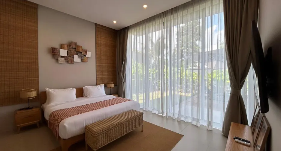 For rent 4 bedrooms villa in Mueang Phuket, Phuket