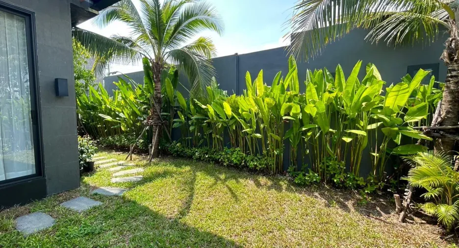 For rent 4 bedrooms villa in Mueang Phuket, Phuket