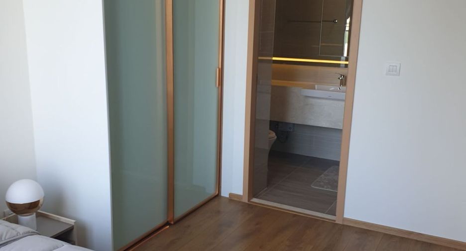 For sale 1 bed condo in Watthana, Bangkok