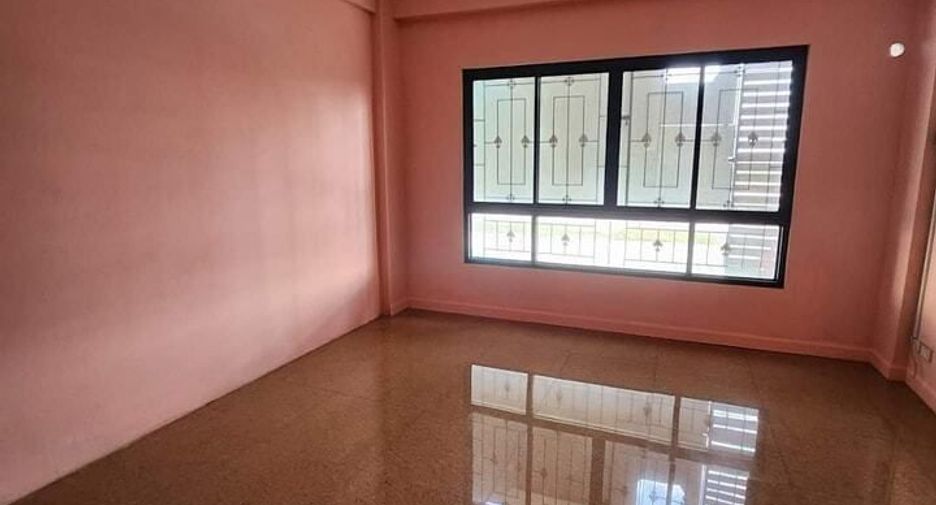 Gewerbefläche zum Kauf mit 2 Zimmer in Ban Chang, Rayong