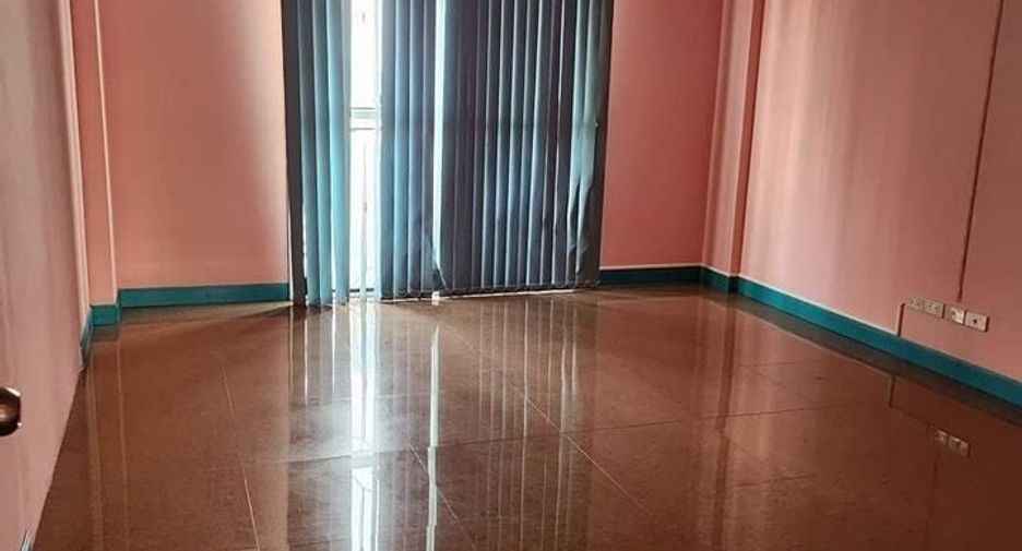 Gewerbefläche zum Kauf mit 2 Zimmer in Ban Chang, Rayong