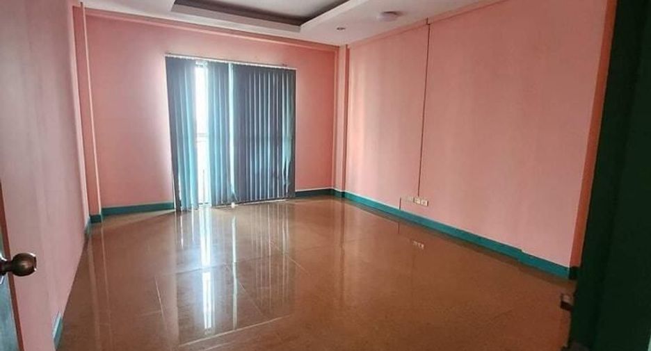 Gewerbefläche zum Kauf mit 2 Zimmer in Ban Chang, Rayong