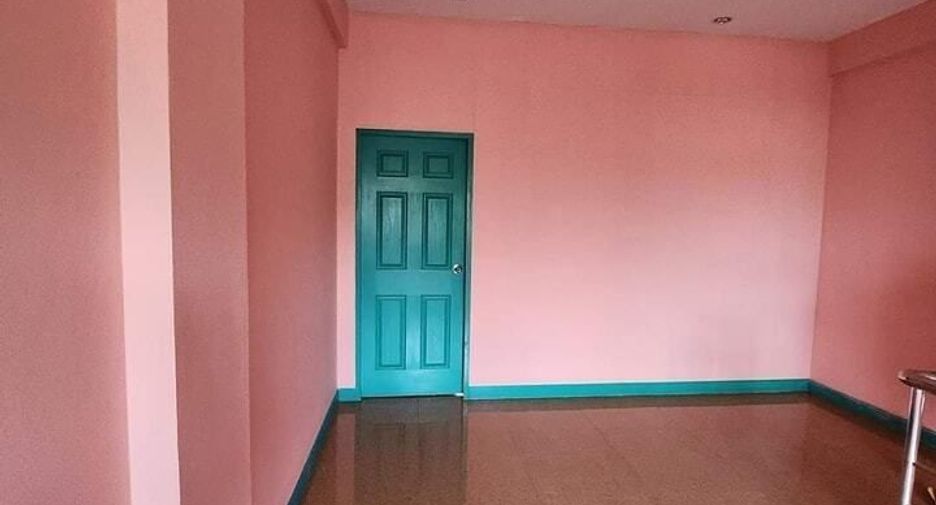 Gewerbefläche zum Kauf mit 2 Zimmer in Ban Chang, Rayong