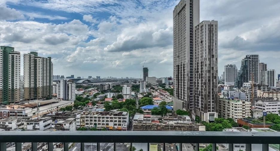 For sale 2 bedrooms condo in Phaya Thai, Bangkok