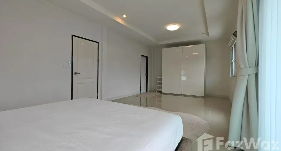 For rent 4 bedrooms house in Mueang Phuket, Phuket