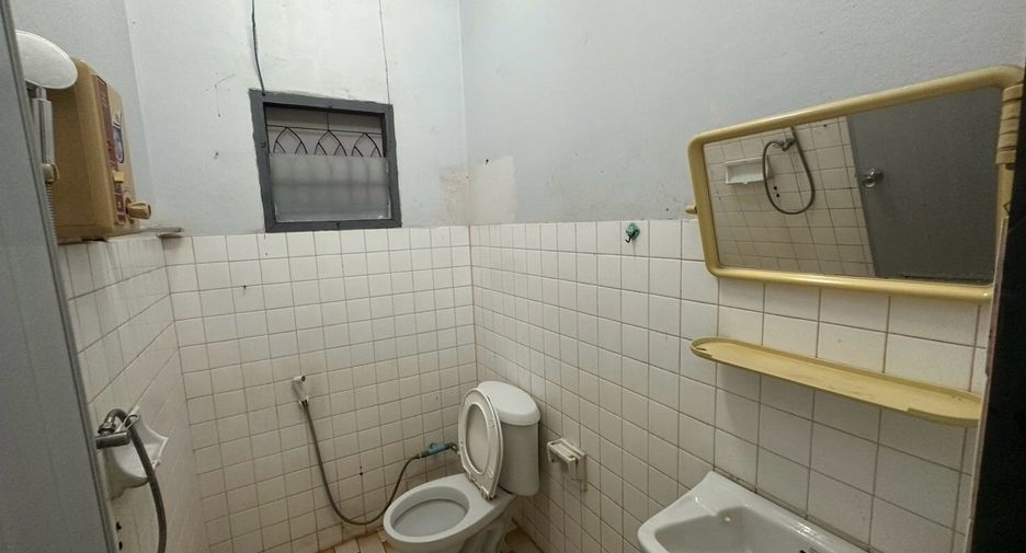 Продажа 4 спальни дом в Mueang Nakhon Ratchasima, Накхон Ратчасима