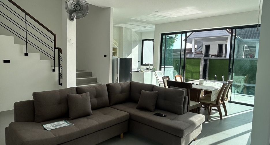 Casa en alquiler de 3 habitaciones en Thalang, Phuket