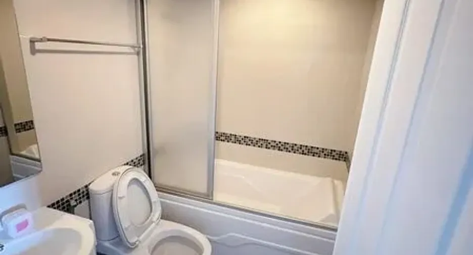For sale 2 bedrooms condo in Yan Nawa, Bangkok