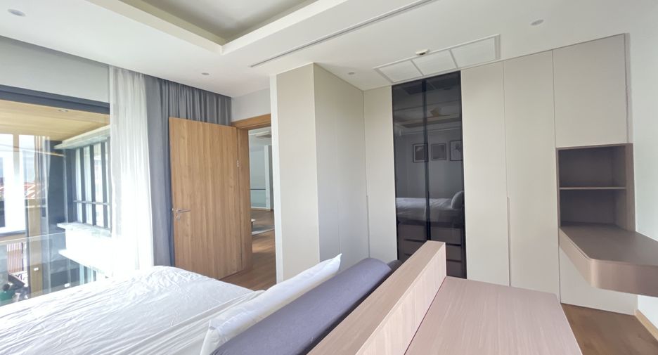 For rent 6 bedrooms villa in Mueang Phuket, Phuket
