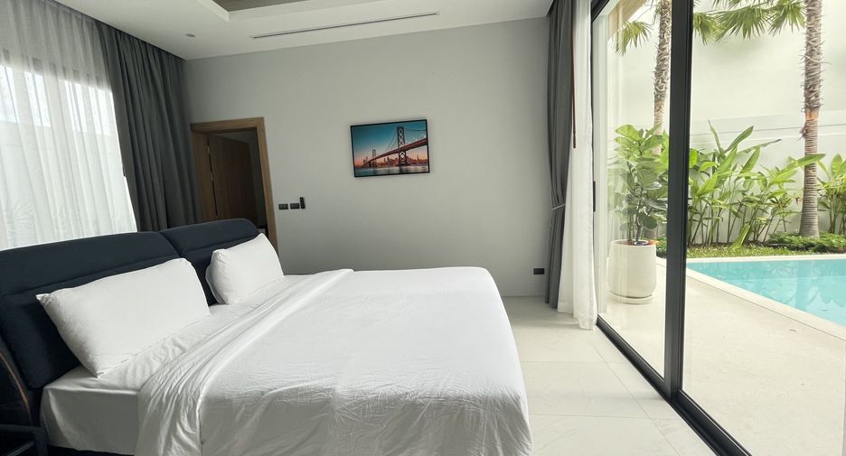 For rent 6 bedrooms villa in Mueang Phuket, Phuket