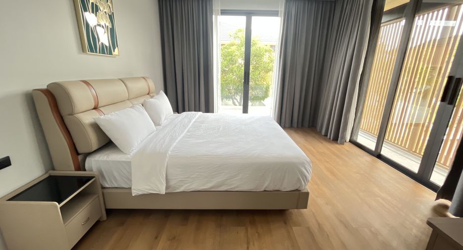 For rent 6 bedrooms villa in Mueang Phuket, Phuket