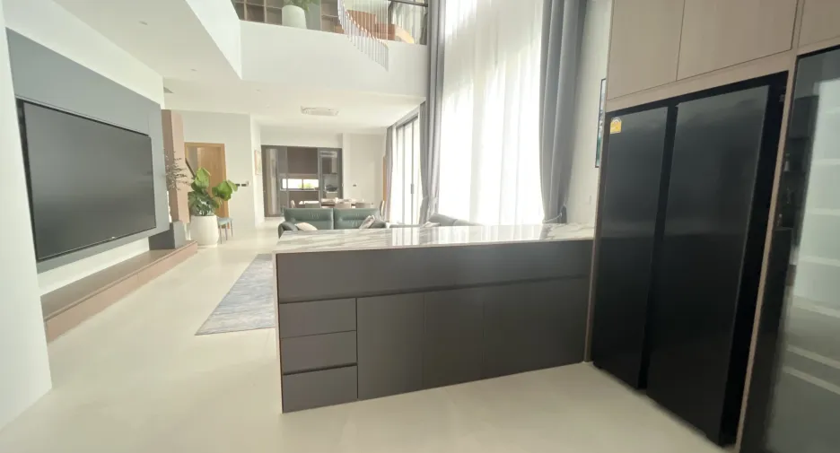 For rent 6 bedrooms villa in Mueang Phuket, Phuket