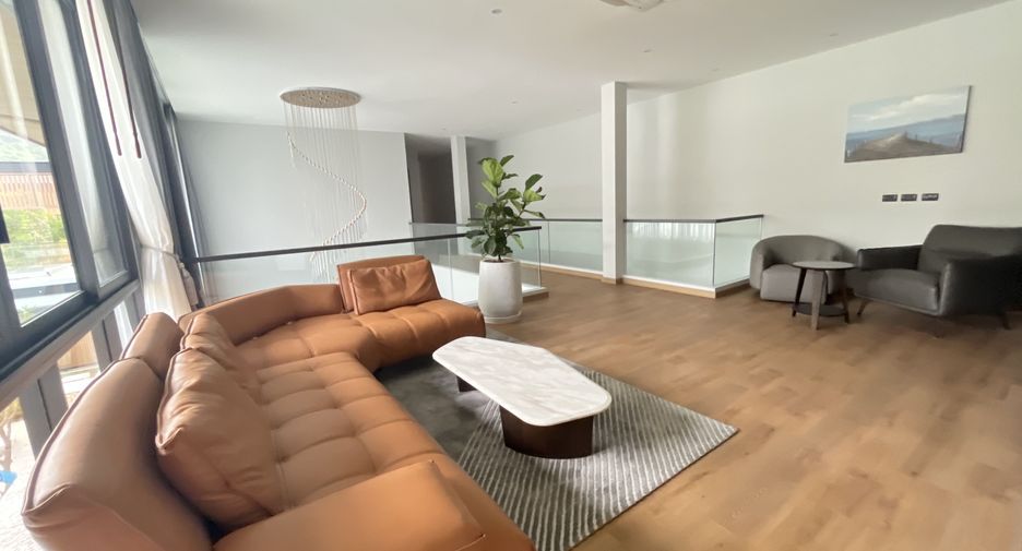 For rent 6 bedrooms villa in Mueang Phuket, Phuket