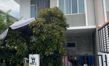 For sale 3 bedrooms townhouse in Mueang Samut Prakan, Samut Prakan