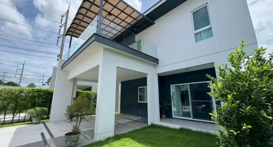 À louer 4 chambres maison à Mueang Phuket, Phuket