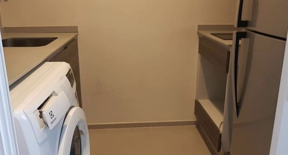 For sale 1 bed condo in Huai Khwang, Bangkok