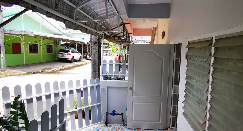 For sale 2 bedrooms townhouse in Mueang Chanthaburi, Chanthaburi