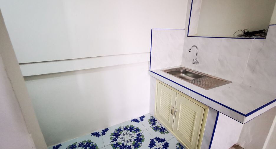 For sale 2 bedrooms townhouse in Mueang Chanthaburi, Chanthaburi