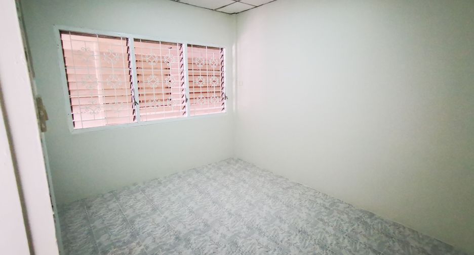 For sale 2 bedrooms townhouse in Mueang Chanthaburi, Chanthaburi