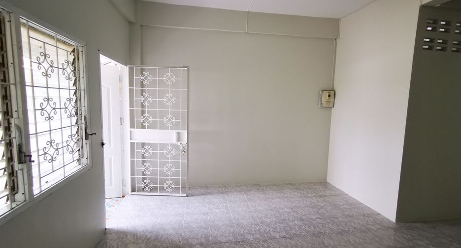 For sale 2 bedrooms townhouse in Mueang Chanthaburi, Chanthaburi
