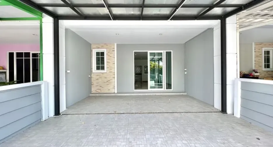 For sale 4 bedrooms townhouse in Bang Phli, Samut Prakan