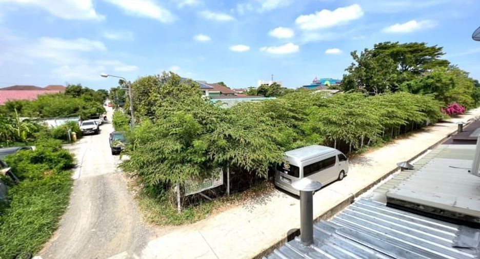 For sale 4 bedrooms townhouse in Bang Phli, Samut Prakan