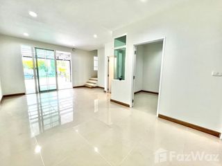 For sale 4 bedrooms townhouse in Bang Phli, Samut Prakan