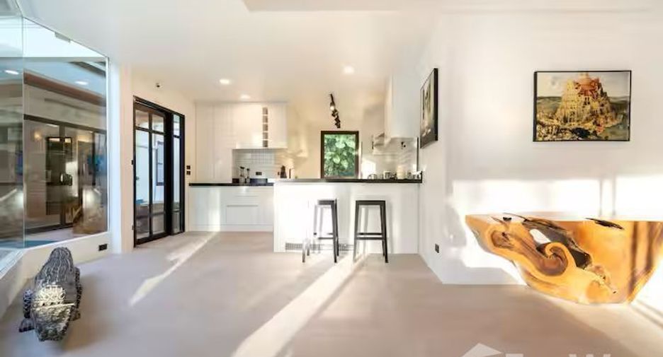 For rent 4 bedrooms villa in Mueang Phuket, Phuket