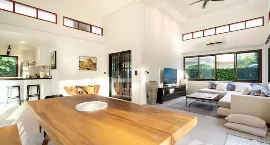 For rent 4 bedrooms villa in Mueang Phuket, Phuket