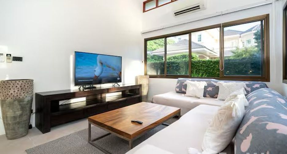 For rent 4 bedrooms villa in Mueang Phuket, Phuket