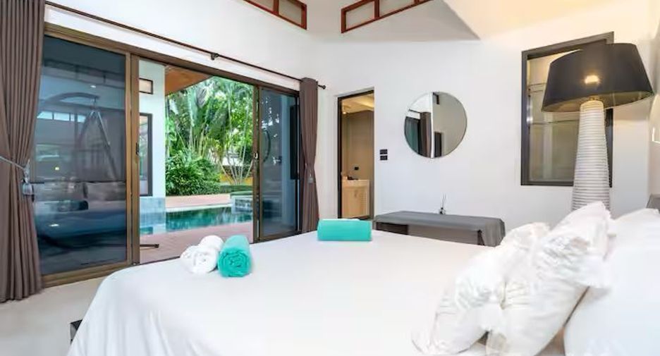 For rent 4 bedrooms villa in Mueang Phuket, Phuket