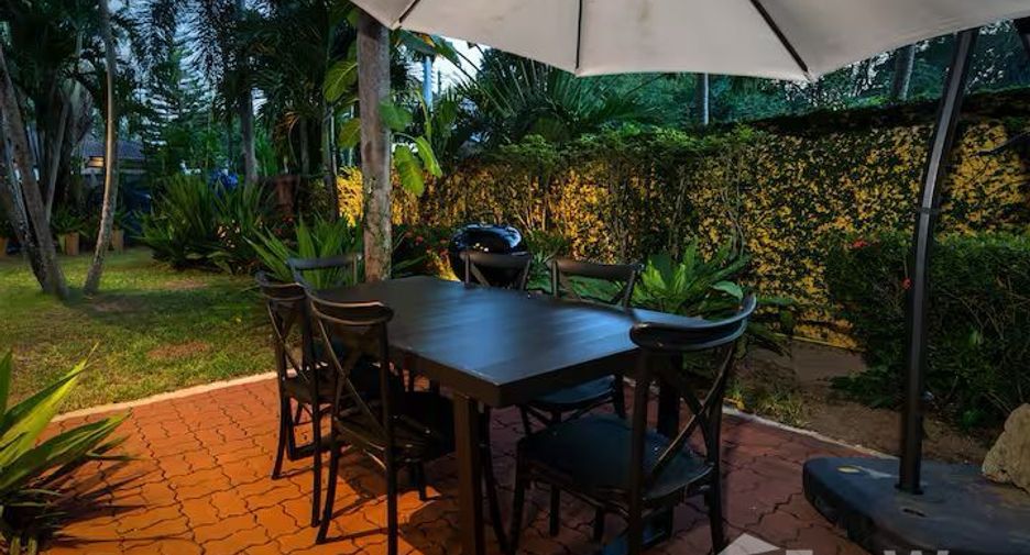 For rent 4 bedrooms villa in Mueang Phuket, Phuket