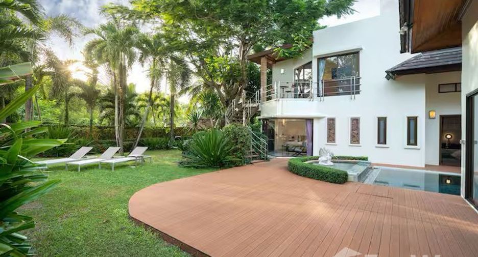 For rent 4 bedrooms villa in Mueang Phuket, Phuket