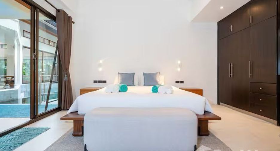 For rent 4 bedrooms villa in Mueang Phuket, Phuket