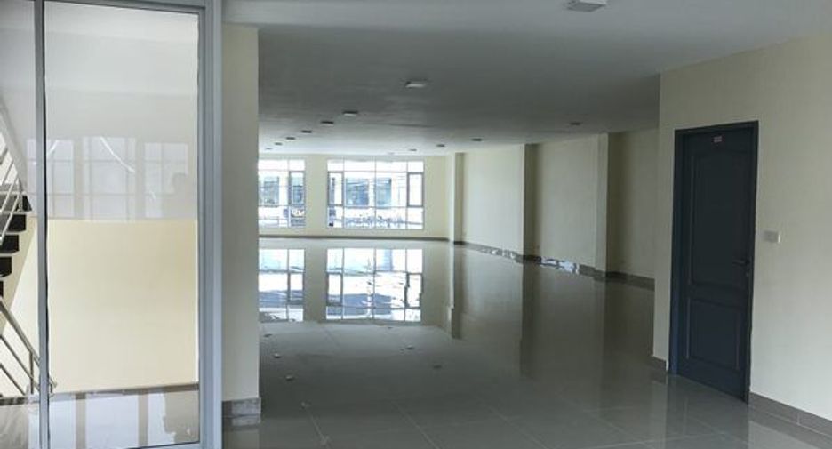 Oficina en venta de 3 habitaciones en Mueang Nonthaburi, Nonthaburi
