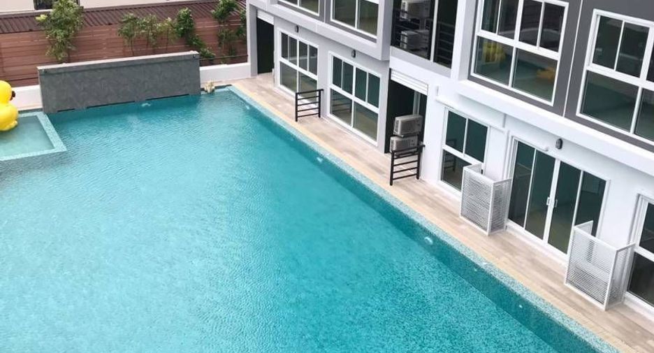 À vendre 2 chambres condo à Huai Khwang, Bangkok