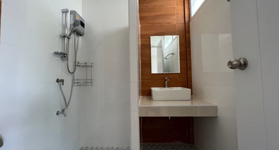 Haus zum Kauf mit 5 Zimmer in Mueang Chiang Rai, Chiang Rai