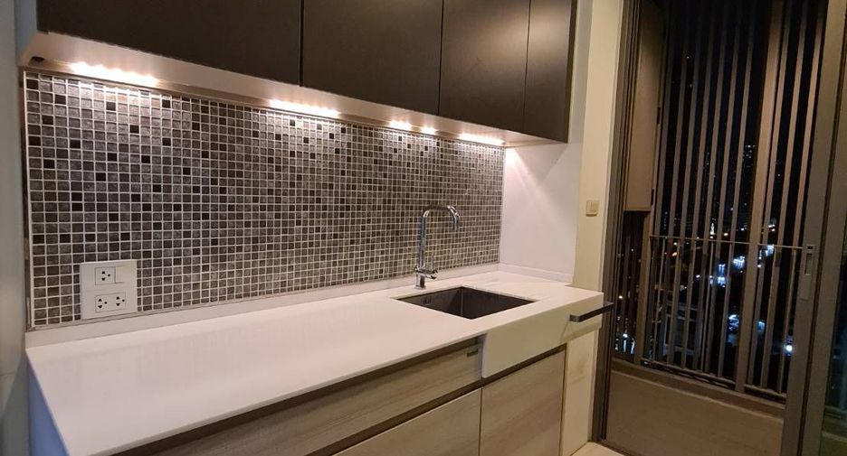 For sale 1 bed condo in Khlong San, Bangkok