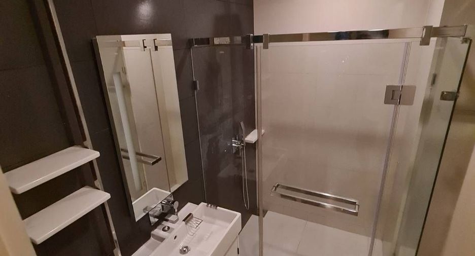 For sale 1 bed condo in Khlong San, Bangkok