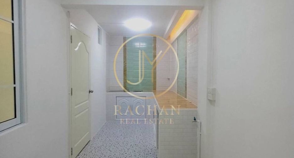 For sale 4 ベッドルーム townhouse in Bang Bua Thong, Nonthaburi