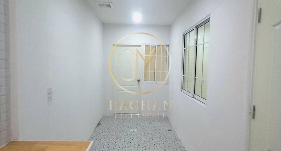 For sale 4 ベッドルーム townhouse in Bang Bua Thong, Nonthaburi