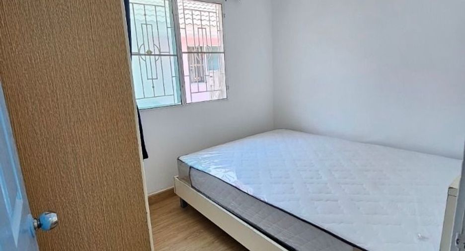 For rent 3 bedrooms townhouse in Bang Yai, Nonthaburi